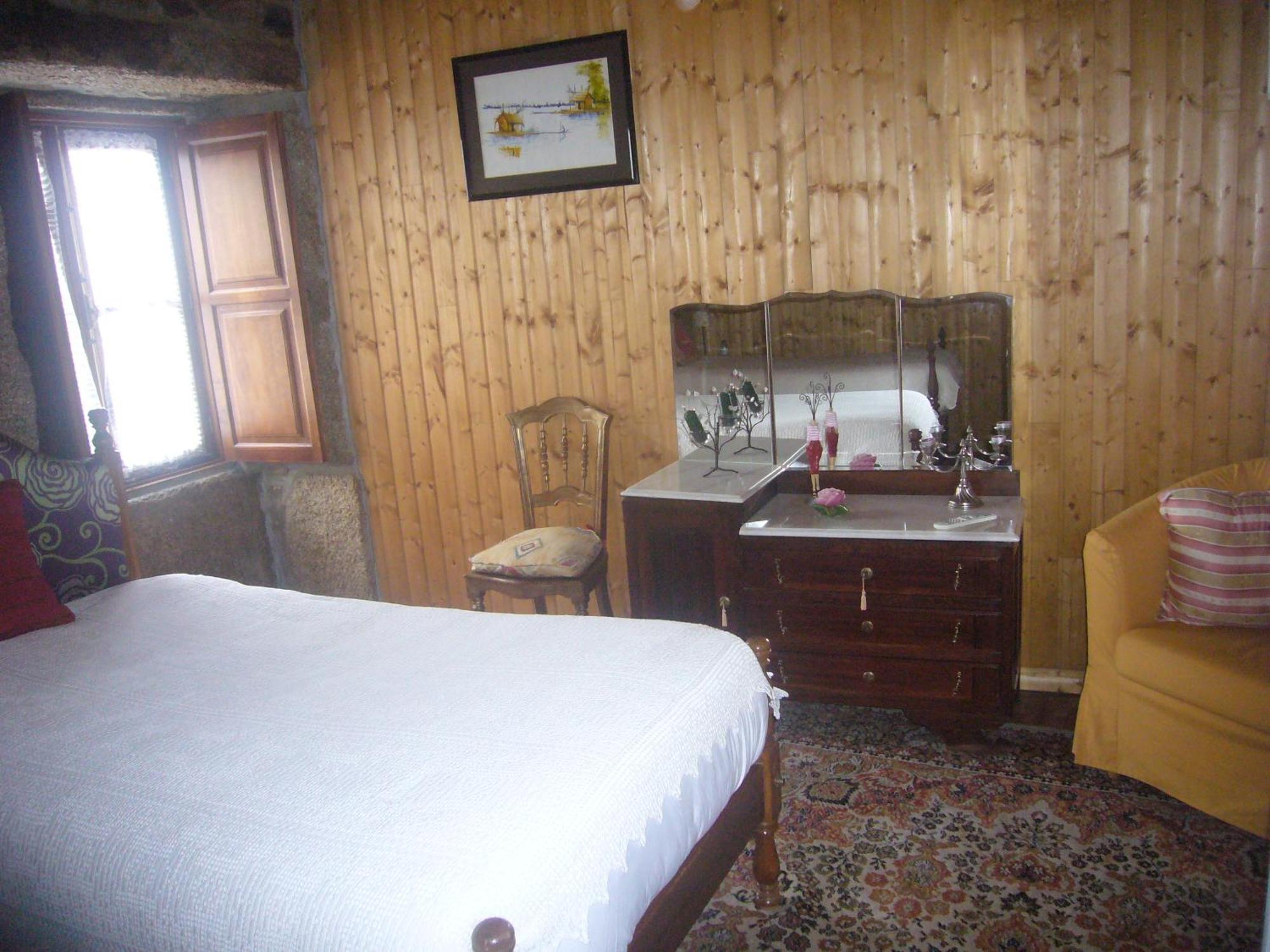 Casa Do Monge Guest House Leomil Ngoại thất bức ảnh